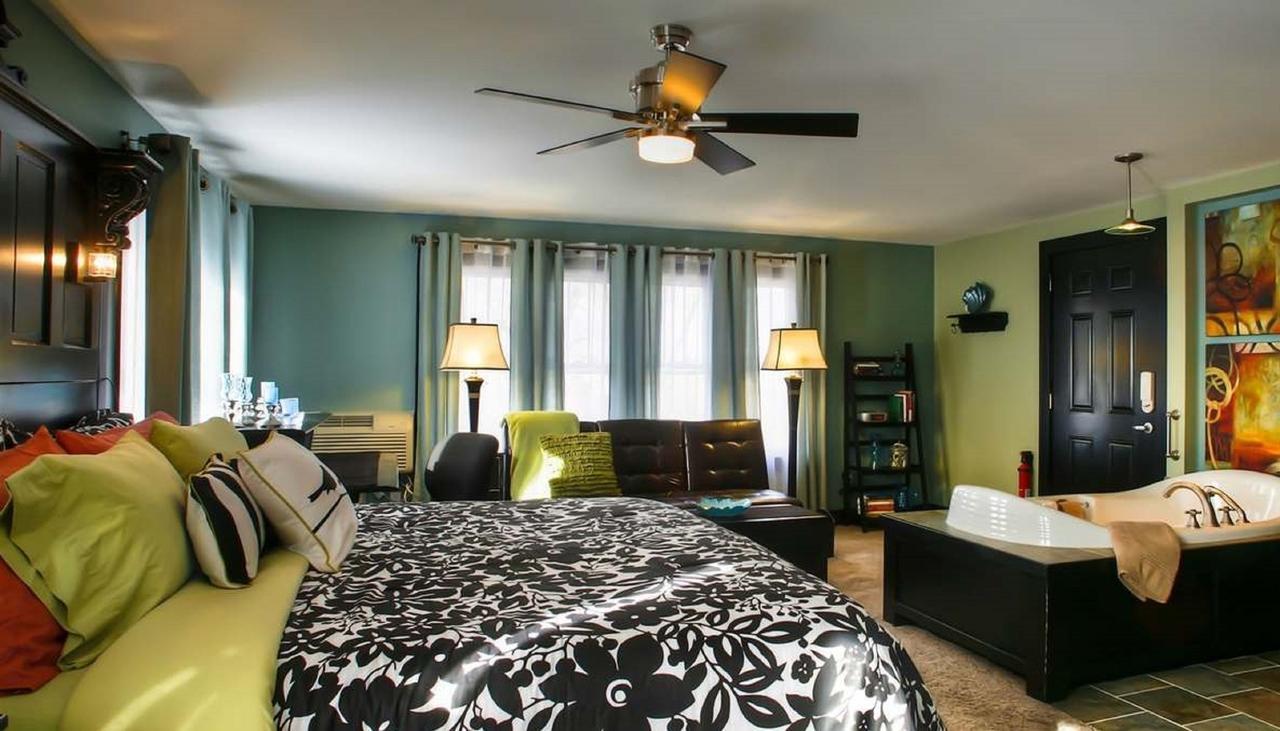 Prairieside Suites Luxury Bed & Breakfast Grandville Exterior photo