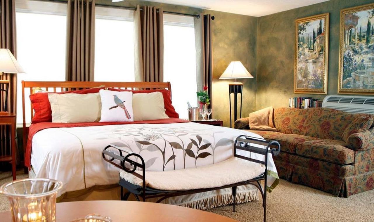 Prairieside Suites Luxury Bed & Breakfast Grandville Exterior photo
